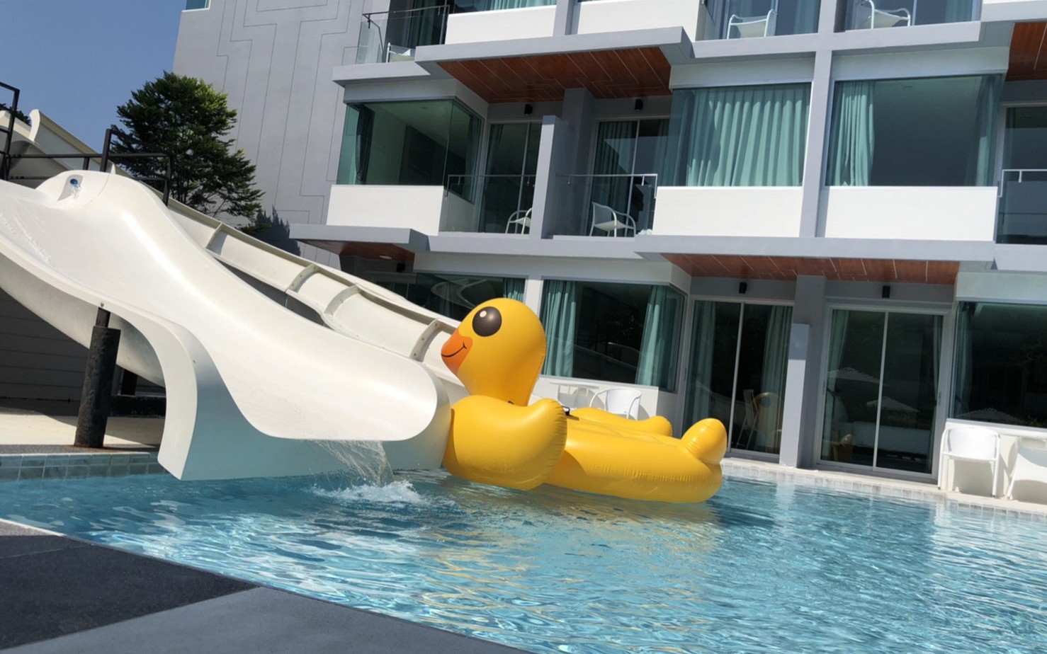 Deluxe Pool Access